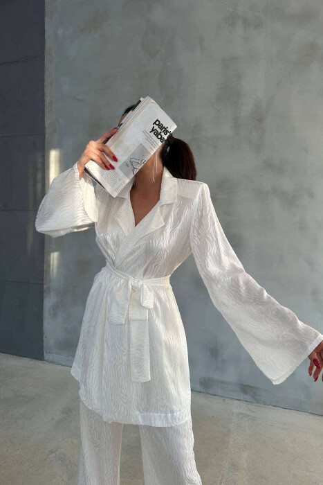 SET NJË NGJYRËSH ME DETAJIN E LIDHSEVE XHAKETË+PANTALLONA PËR FEMRA NË NGJYRËN E BARDHË - 3