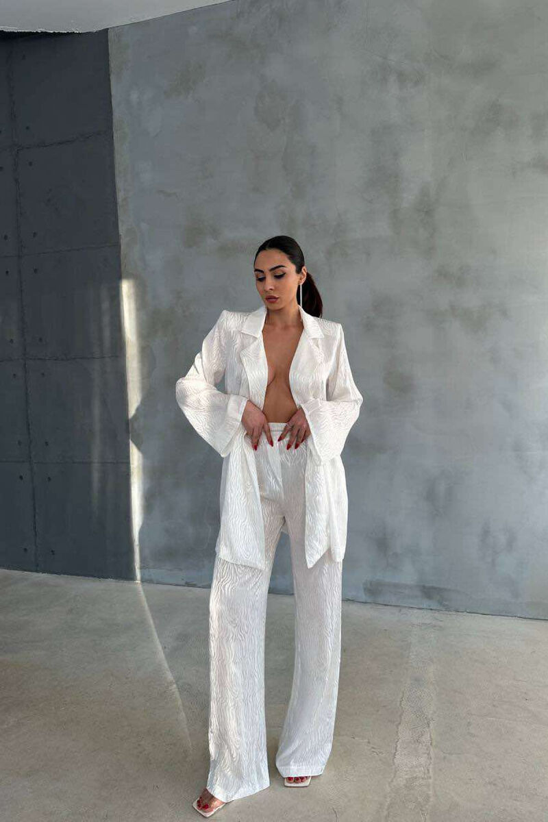 SET NJË NGJYRËSH ME DETAJIN E LIDHSEVE XHAKETË+PANTALLONA PËR FEMRA NË NGJYRËN E BARDHË - 4