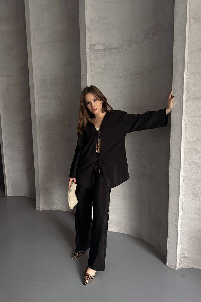 SET NJË NGJYRËSH ME DETAJIN E LIDHSEVE PANTALLONA+KËMISHË PËR FEMRA NË NGJYRËN E ZEZË - 3