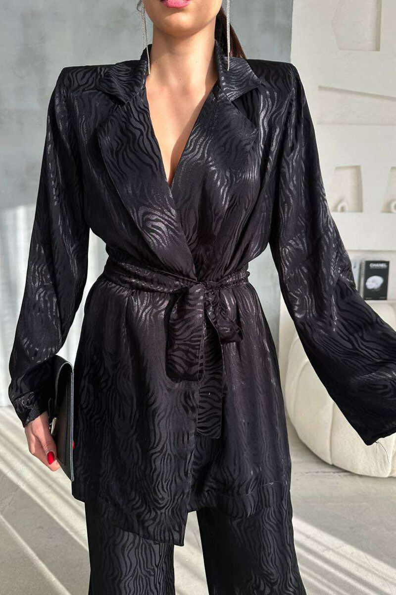 SET NJË NGJYRËSH ME DETAJIN E LIDHSEVE XHAKETË+PANTALLONA PËR FEMRA NË NGJYRËN E ZEZË - 6