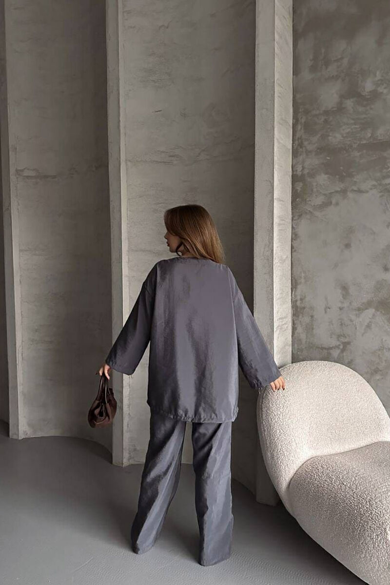 SET NJË NGJYRËSH ME DETAJIN E LIDHSEVE PANTALLONA+KËMISHË PËR FEMRA NË NGJYRËN GRI - 3