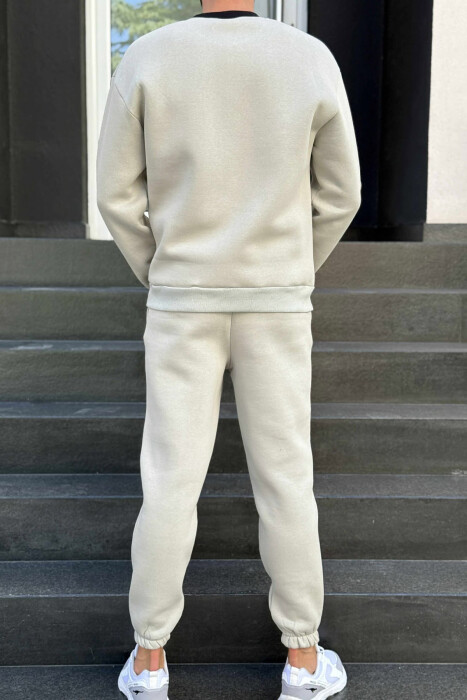 SET NJË NGJYRËSH ME PUSH BLUZË+TUTA PËR MESHKUJ NË NGJYRË GRI TË ZBARDHUR - 4