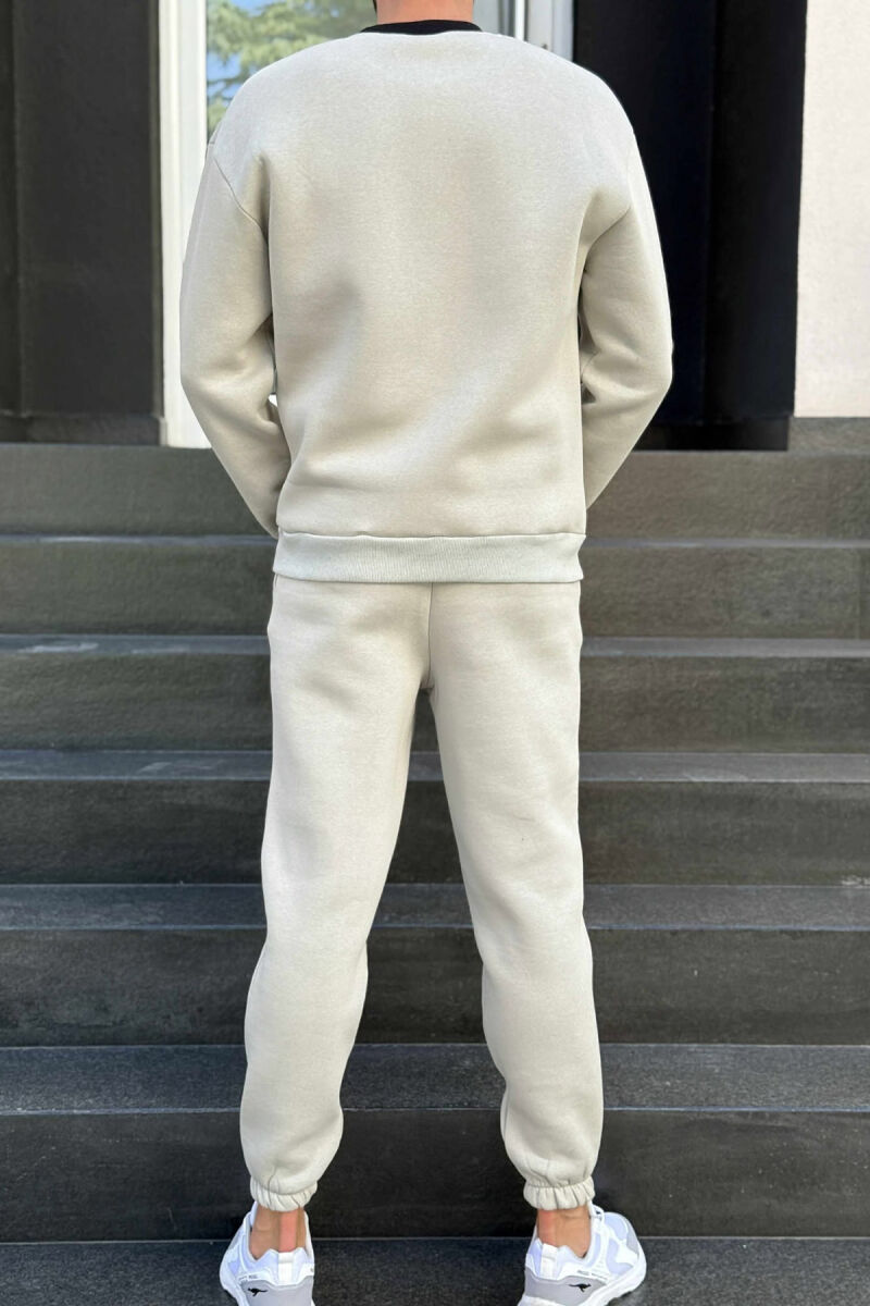 SET NJË NGJYRËSH ME PUSH BLUZË+TUTA PËR MESHKUJ NË NGJYRË GRI TË ZBARDHUR - 4