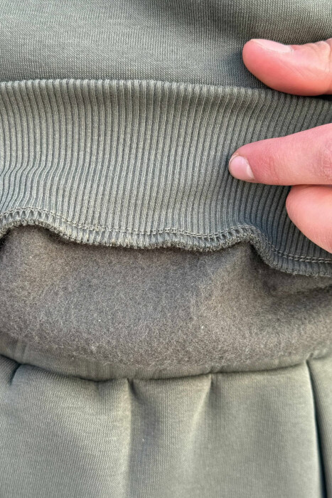 SET NJË NGJYRËSH ME PUSH BLUZË+TUTA PËR MESHKUJ NË NGJYRË ULLI - 3