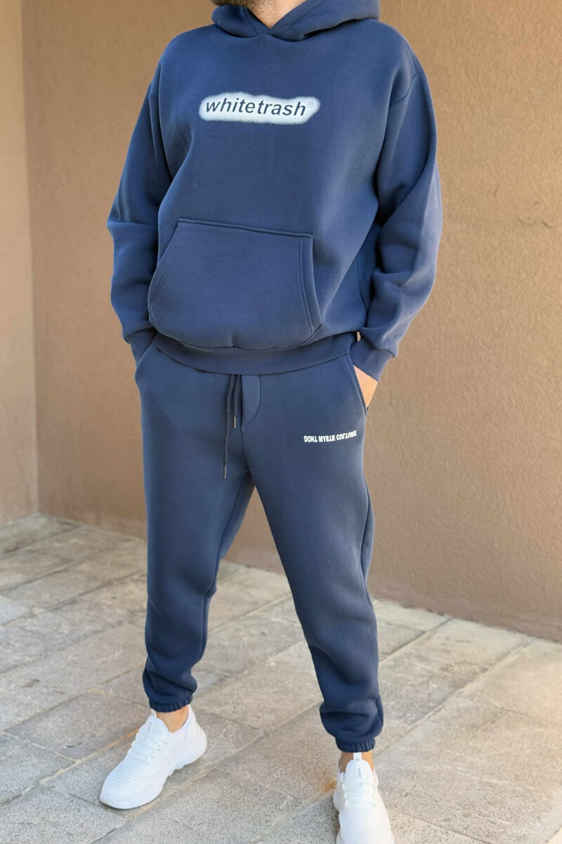 SET NJË NGJYRËSH ME PUSH HOODIE+TUTA PËR MESHKUJ NË NGJYRË BLU TË ERRËT - 1
