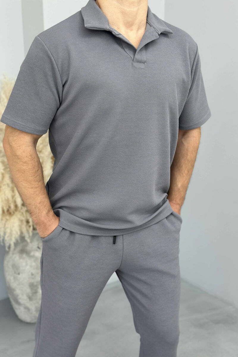 SET NJË NGJYRËSH T-SHIRT+PANTALLONA PËR MESHKUJ NË NGJYRËN GRI - 2