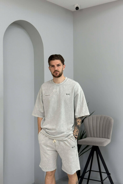 SET NJE NGJYRESH T-SHIRT ME SHKRIME + TUTA TE SHKURTRA PER MESHKUJ NE NGJYRE GRI TE ZBARDHUR - 2