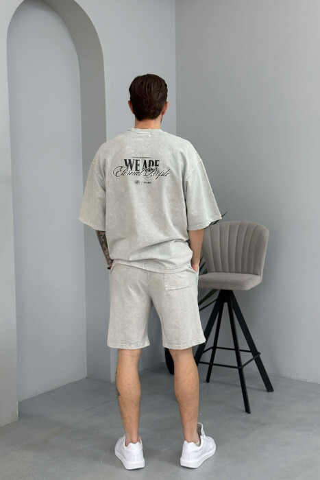 SET NJE NGJYRESH T-SHIRT ME SHKRIME + TUTA TE SHKURTRA PER MESHKUJ NE NGJYRE GRI TE ZBARDHUR - 4