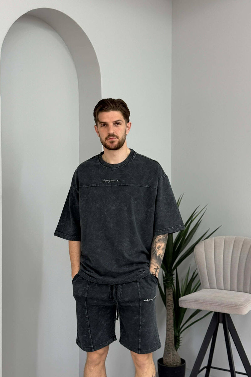 SET NJE NGJYRESH T-SHIRT + TUTA TE SHKURTRA PER MESHKUJ NE NGJYRE GRI TE ERRET - 2