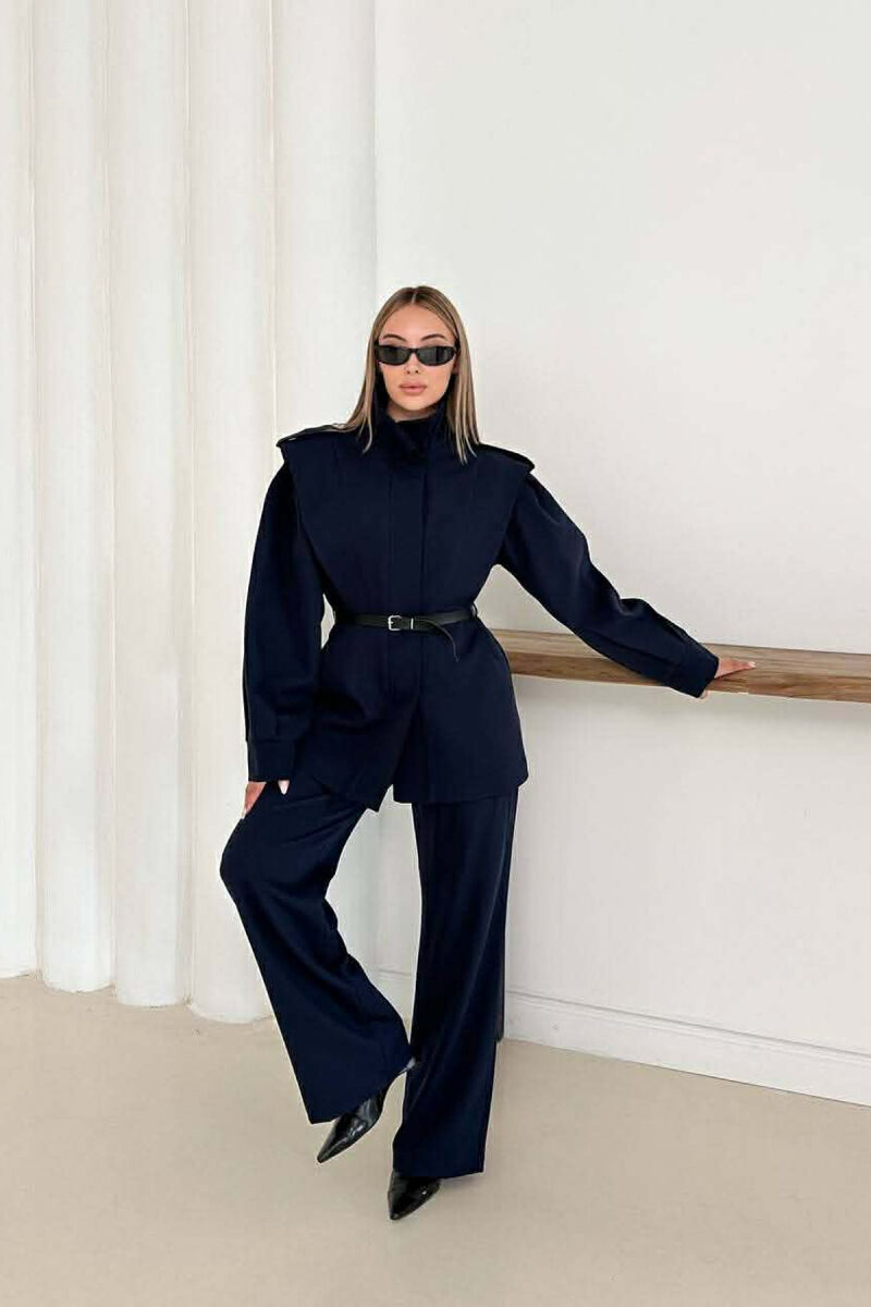 SET NJE NGJYRESH XHAKETE ME RRIP DHE BUTONA TE FSHEHUR + PANTALLONA PER FEMRA NE NGJYRE BLU TE ERRET - 2