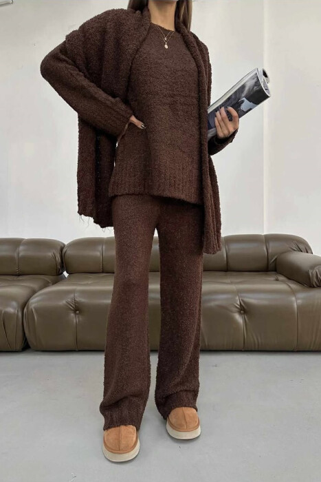 SET TRE PJESËSH I THURRUR SHALL+TRIKO+PANTALLONA PËR FEMRA NË NGJYRË KAFE - 2