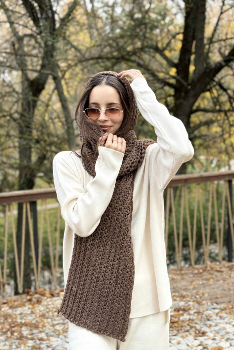 SHALL I THJESHTË NJË NGJYRËSH PËR FEMRA NË NGJYRË KAFE - 2