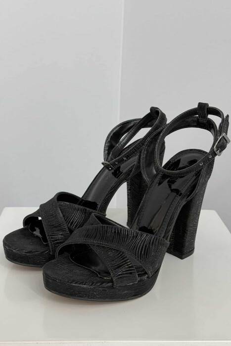 SANDALE TË SHNDRITSHME ME TAKË PËR FEMRA NË NGJYRË TË ZEZË 