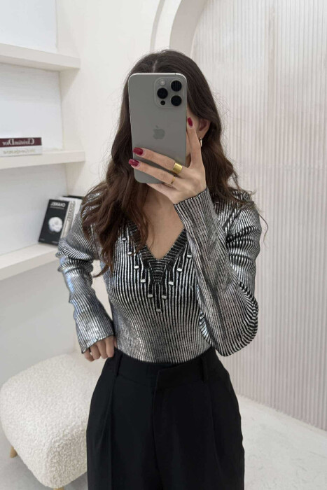 SHINY V NECK WOMEN SWEATER SILVER/ARGJEND - KLAUDIO FASHION
