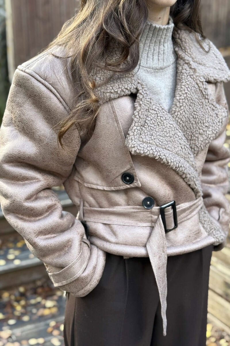 SHORT BELTED FLUFFY WOMEN JACKET BROWN/KAFE - 5