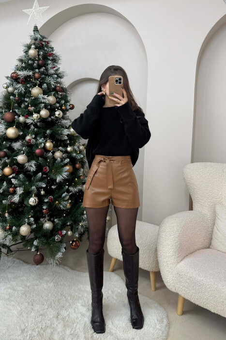 SHORT LEATHER LACING DETAIL WOMEN SHORTS BROWN/KAFE 