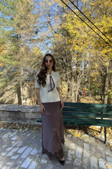 TRIKO ME MËNGË TË SHKURTRA DHE ME DETAJIN E SHALLIT PËR FEMRA NË NGJYRË KREM 