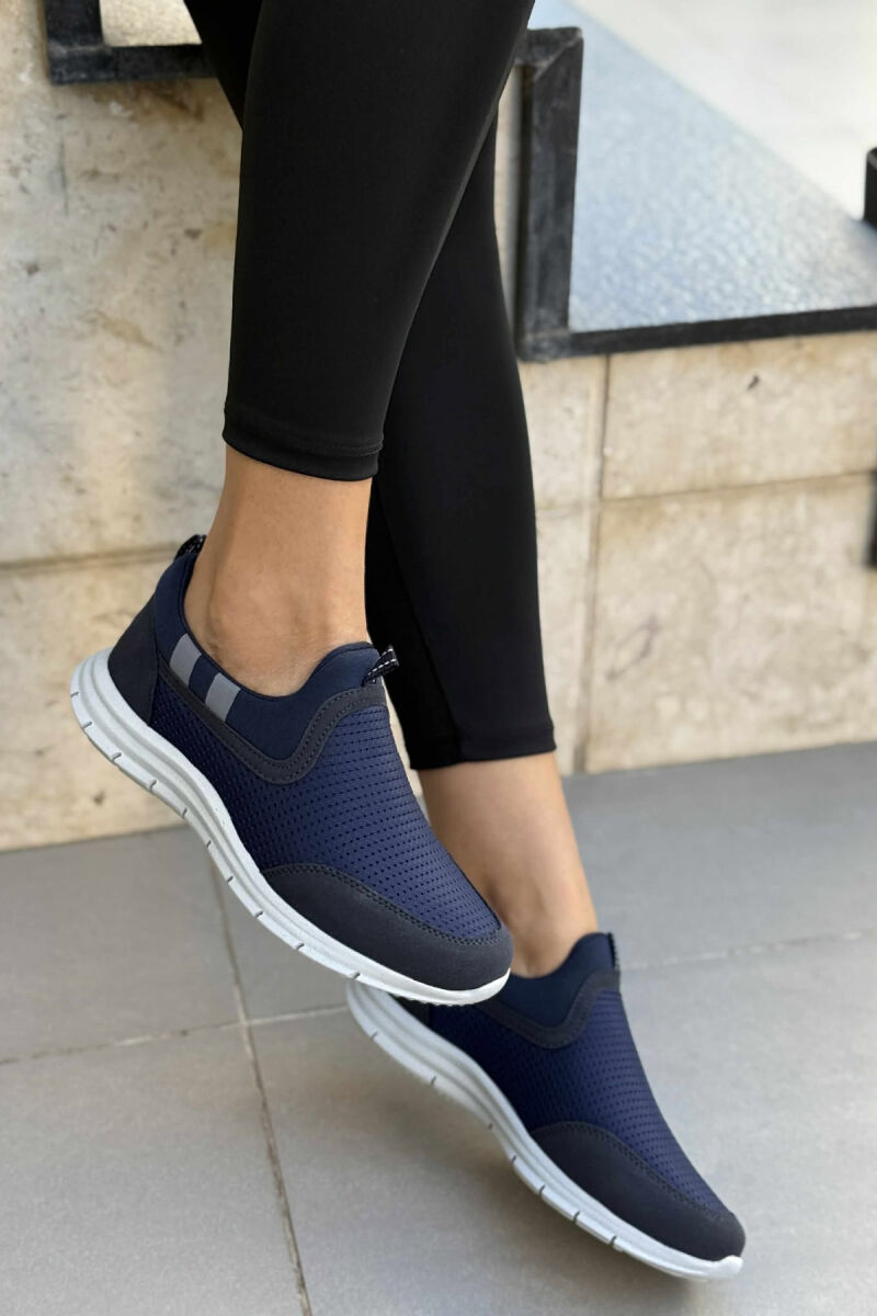 SIMPLE EVERYDAY SLIP ON WOMEN SNEAKERS BLUE/BLU - 2