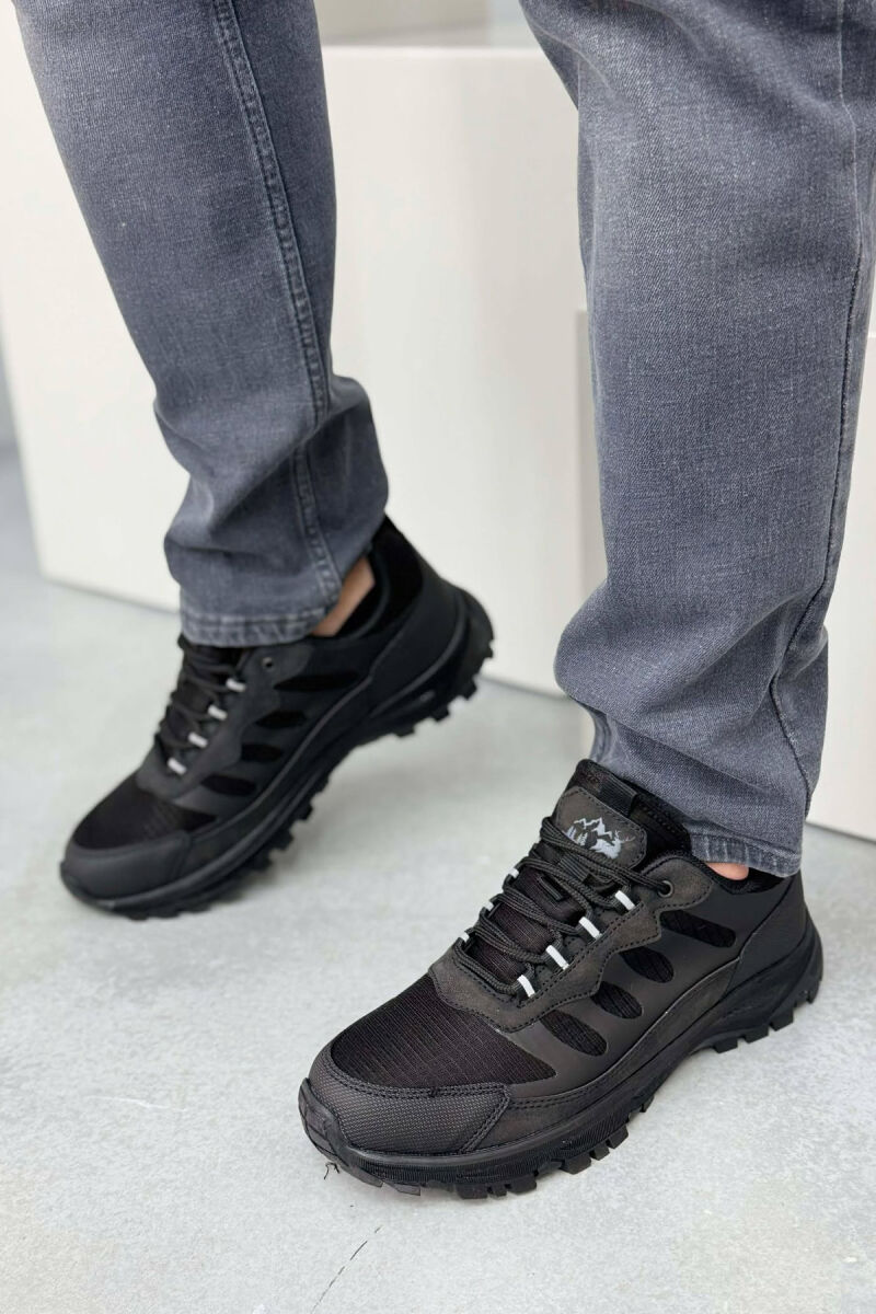 SIMPLE LACING TRAIL MEN SNEAKERS BLACK/ E ZEZE - 1