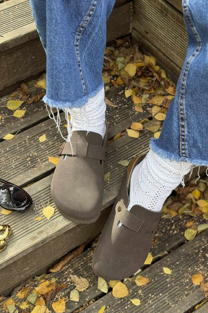 SIMPLE SUEDE WOMEN UGG DARK BROWN/KAE - 5