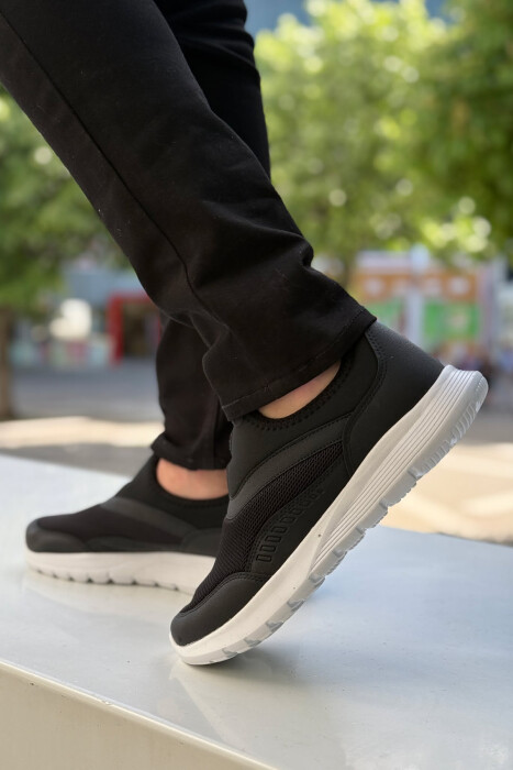 SLIP ON EVERYDAY SIMPLE MEN SNEAKERS BLACK-WHITE/ZEBA - 4