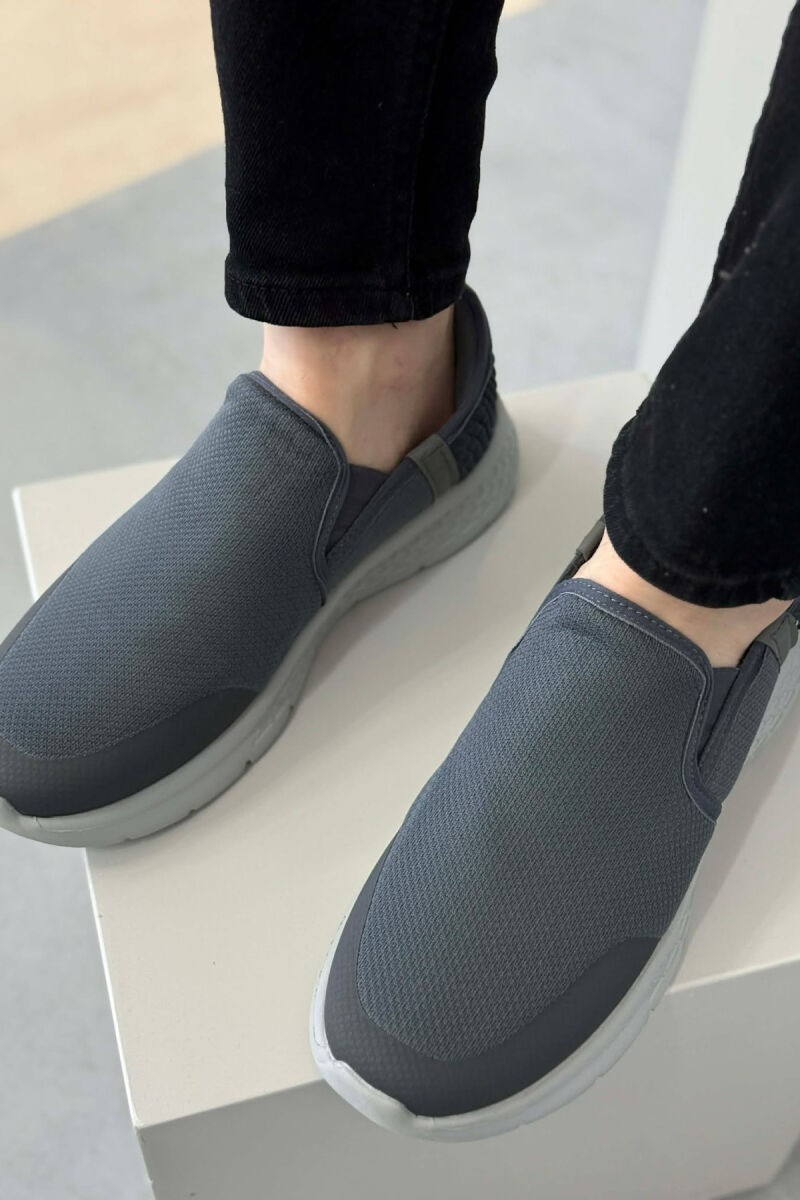 SLIP ON SIMPLE EVERYDAY MEN SNEAKERS DARK GREY/GEE - 2