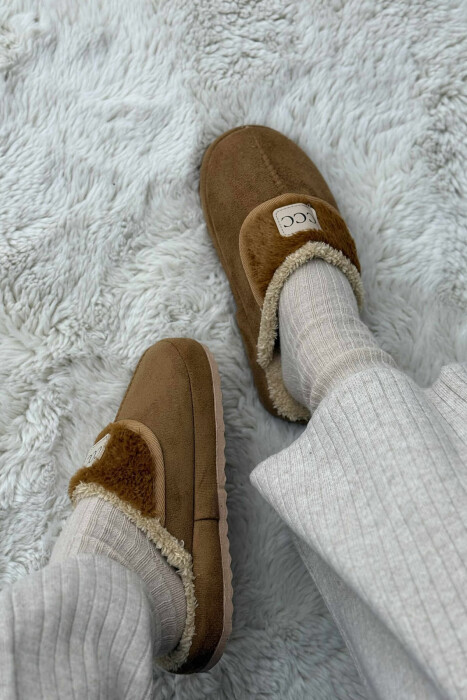 SMALL LOGO ONE COLOR WOMEN SLIPPERS BROWN/KAFE - 2