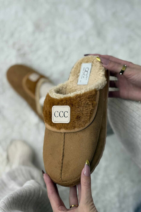 SMALL LOGO ONE COLOR WOMEN SLIPPERS BROWN/KAFE - 4