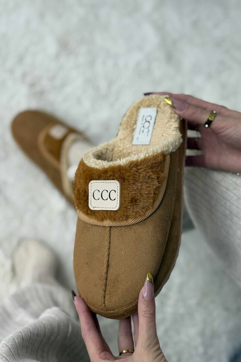 SMALL LOGO ONE COLOR WOMEN SLIPPERS BROWN/KAFE - 4