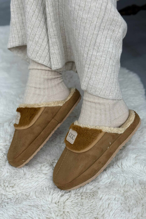 SMALL LOGO ONE COLOR WOMEN SLIPPERS BROWN/KAFE - 3