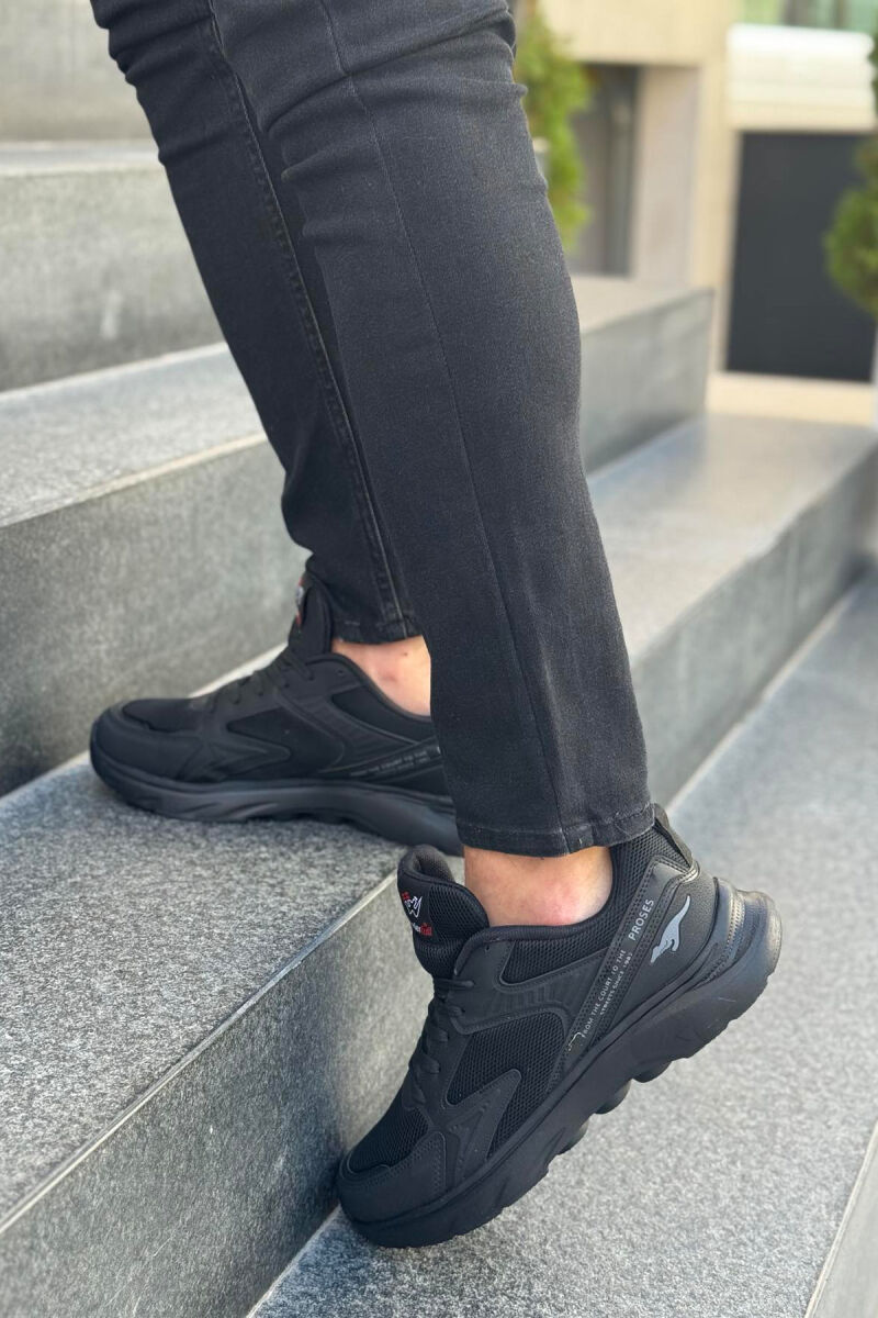 SMALL LOGO SIMPLE MEN SNEAKERS BLACK/ E ZEZE - 4