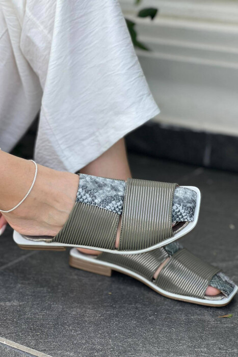 SNAKE SKIN DETAIL WOMAN SLIPPERS GREEN/JESHILE - KLAUDIO FASHION