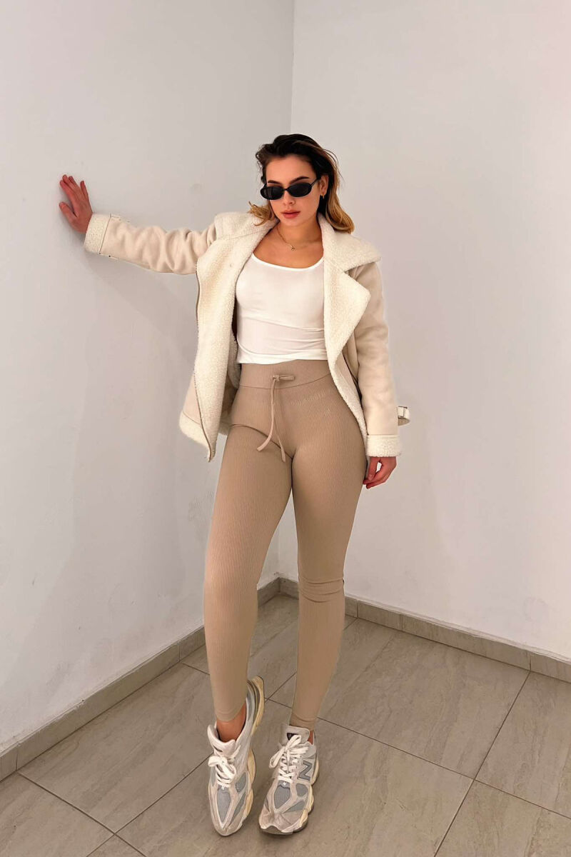 STRECE ME LIDHËSE PËR FEMRA NË NGJYRËN BEZHË - 3