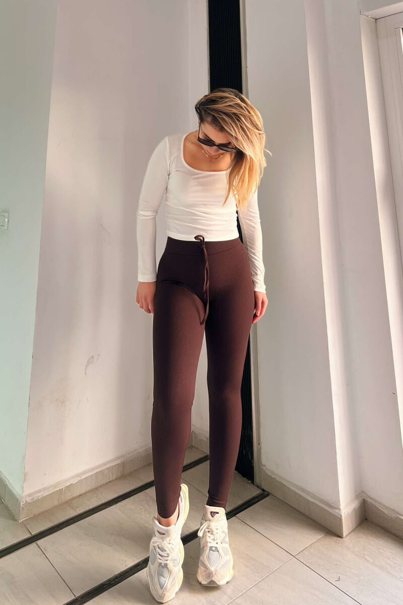 STRECE ME LIDHËSE PËR FEMRA NË NGJYRËN KAFE - 4