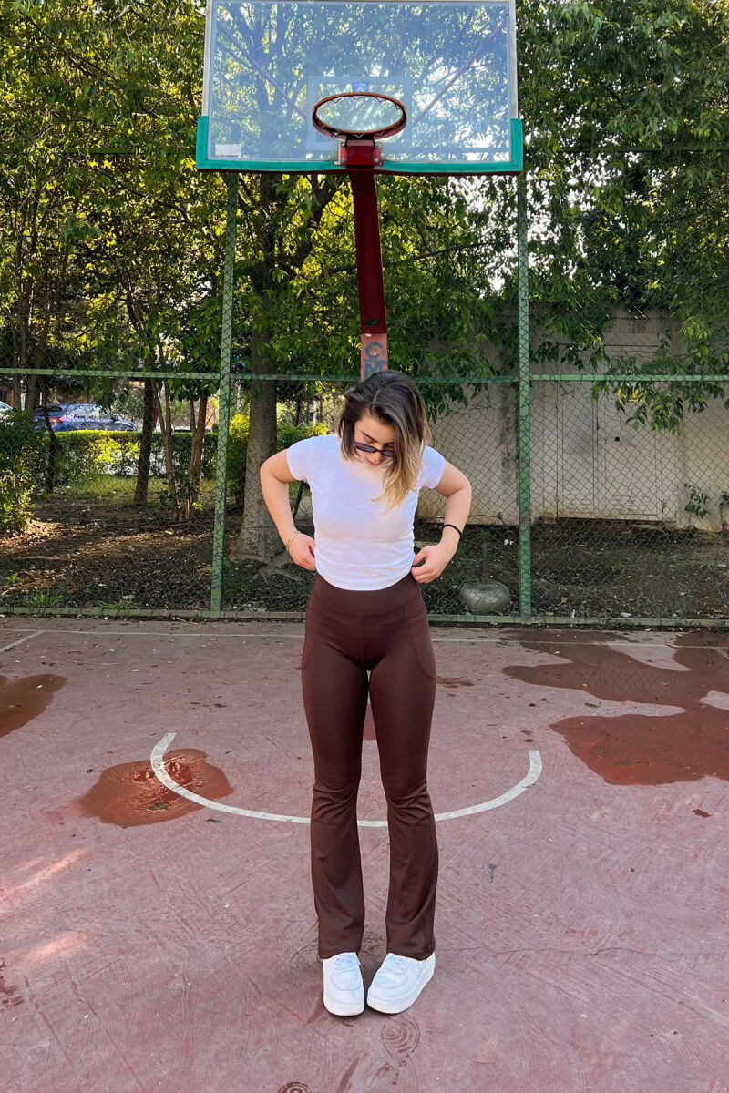 STREÇE TË GJËRA ME DETAJIN E XHEPAVE PËR FEMRA NË NGJYRËN KAFE - 3