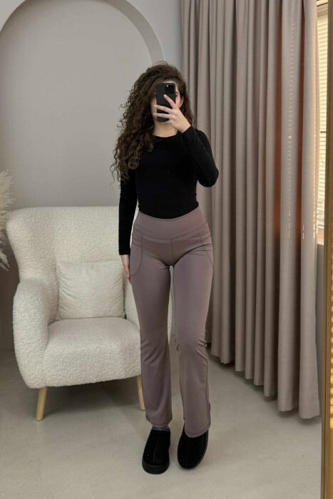 STREÇE TË GJËRA ME DETAJIN E XHEPAVE PËR FEMRA NË NGJYRËN UTHULL - 3