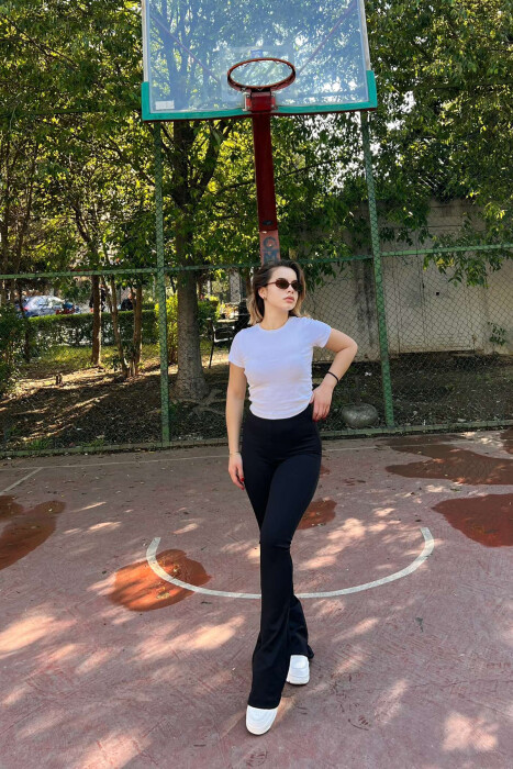 STREÇE TË THJESHTA PËR FEMRA NË NGJYRËN E ZEZË - 3