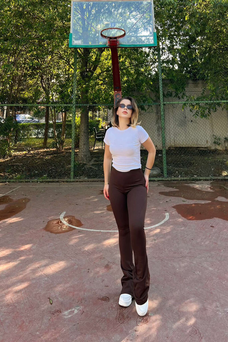 STREÇE TË THJESHTA PËR FEMRA NË NGJYRËN KAFE - 2