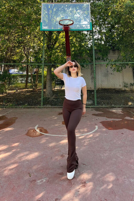 STREÇE TË THJESHTA PËR FEMRA NË NGJYRËN KAFE - 4