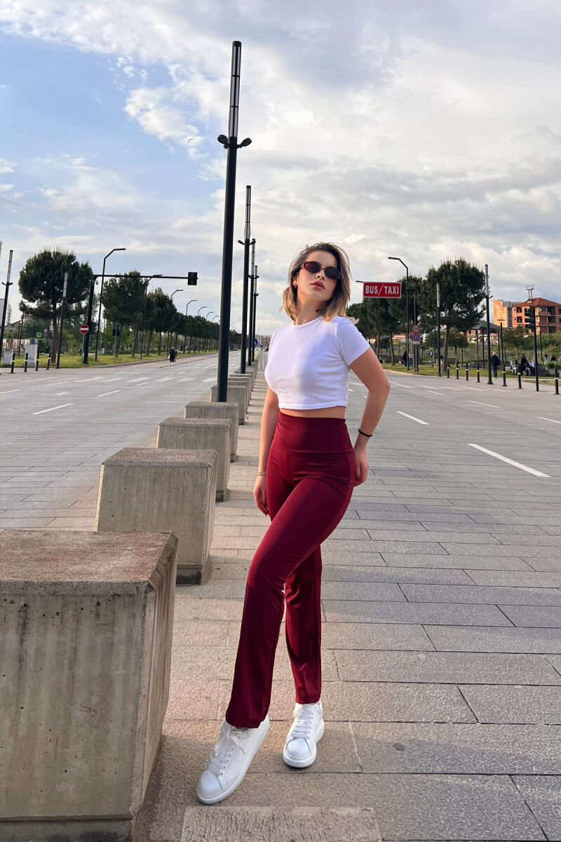 STREÇE TË THJESHTA PËR FEMRA NË NGJYRËN VISHNJË E ERRËT - 1