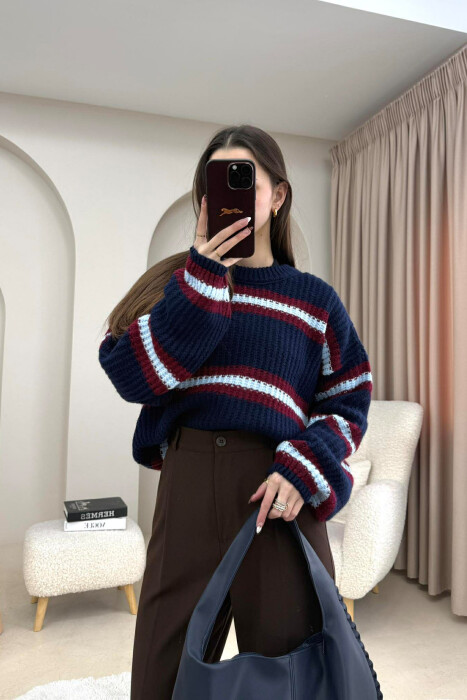 STRIPE CROPPED ROUND NECK WOMAN SWEATER DARK BLUE/BEE 
