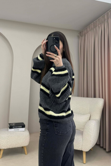 STRIPE CROPPED ROUND NECK WOMAN SWEATER DARK GREY/GEE - 4