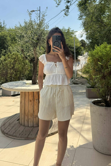 STRIPE DESIGN ELASTIC WAIST WOMEN SHORTS YELLOW/E VERDHE - KLAUDIO FASHION