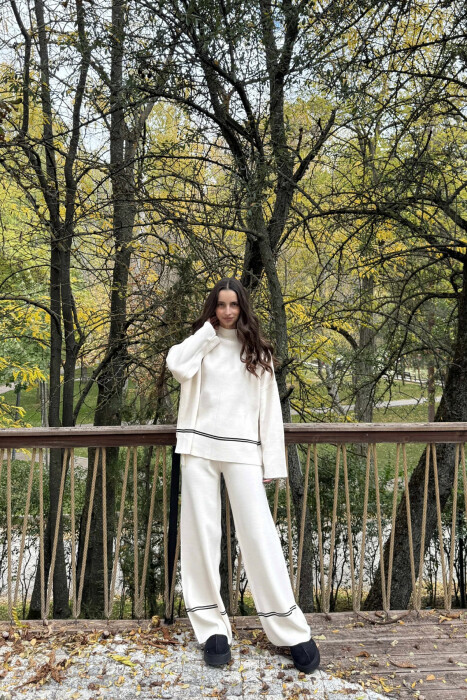 SET I THURRUR TRIKO+PANTALLONA ME VIJA PËR FEMRA NË NGJYRË KREM - KLAUDIO FASHION