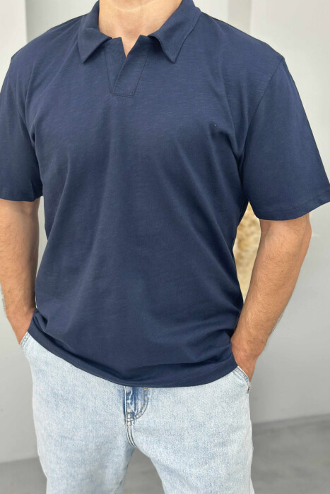 T-SHIRT I THJESHTË ME JAKË POLO PËR MESHKUJ NË NGJYRËN BLU E ERRËT - 1