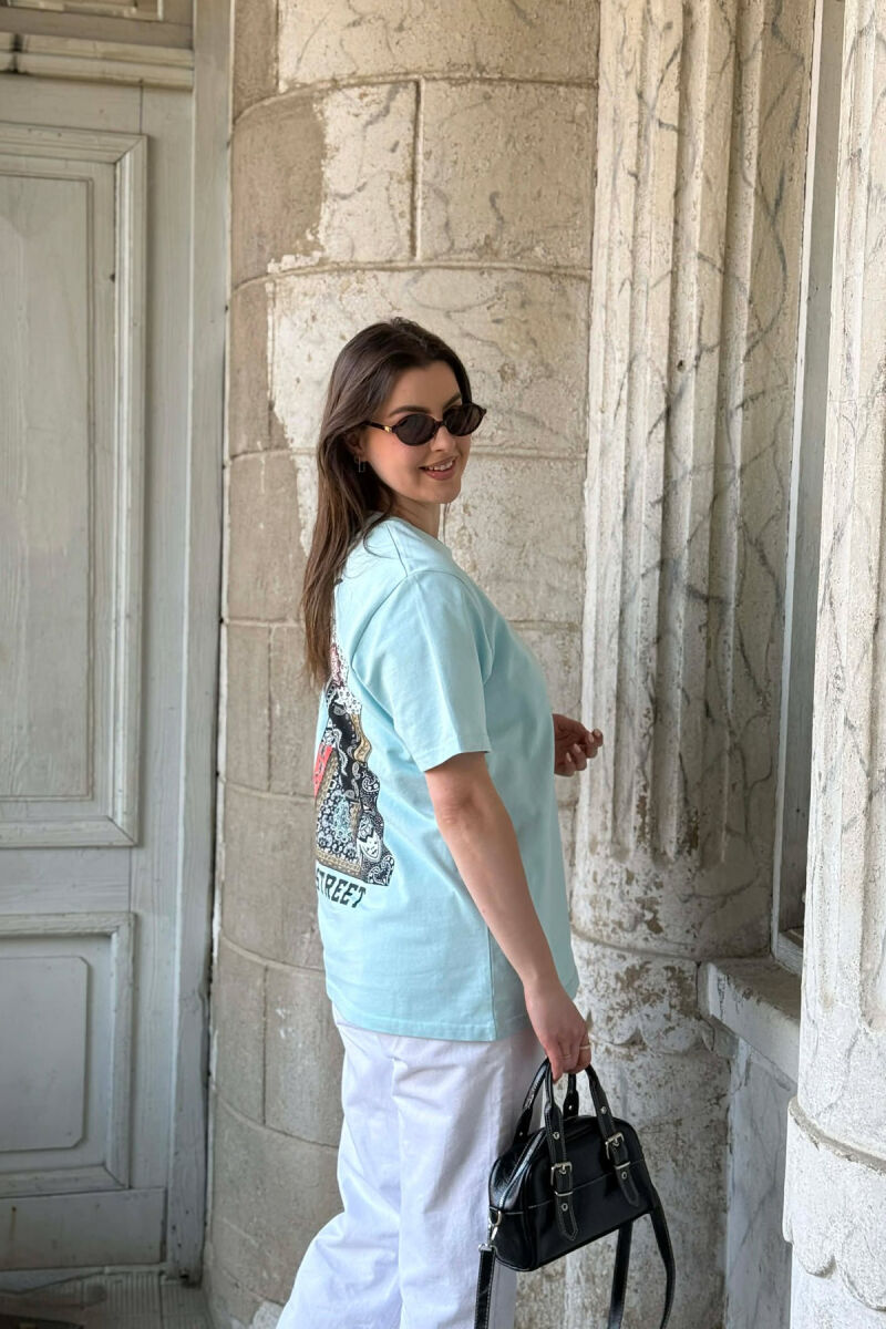 T-SHIRT I THJESHTE ME SHKRIME PER FEMRA NE NGJYREN BABY BLUE - 4