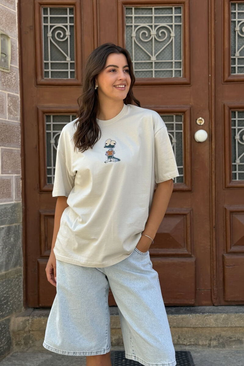 T-SHIRT I THJESHTË ME IMAZH PËR FEMRA NË NGJYRËN GRI E ZBARDHUR - 2