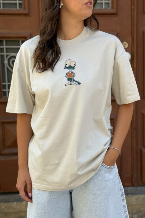 T-SHIRT I THJESHTË ME IMAZH PËR FEMRA NË NGJYRËN GRI E ZBARDHUR - 3