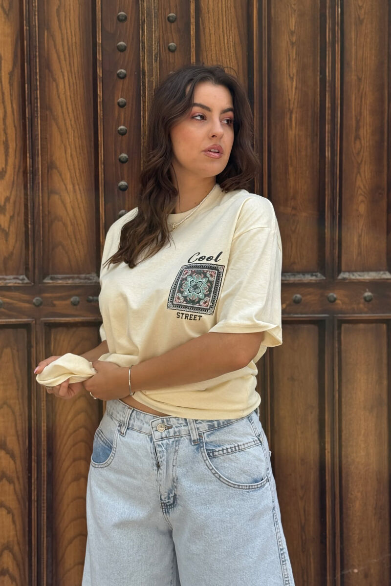 T-SHIRT I THJESHTË ME SHKRIME PËR FEMRA NË NGJYRËN KREM - 3