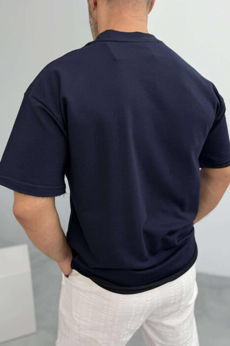 T-SHIRT I THJESHTË ME SHKRIME PËR MESHKUJ NË NGJYRËN BLU E ERRËT - 4